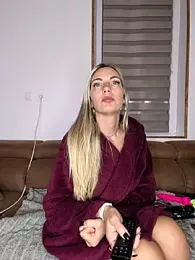 Ly_die webcam stripchat model stream image